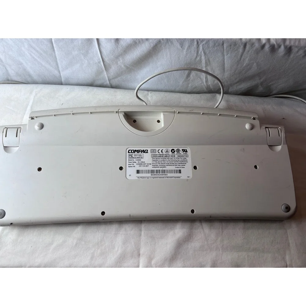 Compaq KUS0060 Multimedia Keyboard with Smart Card Terminal PS2 Vintage Beige